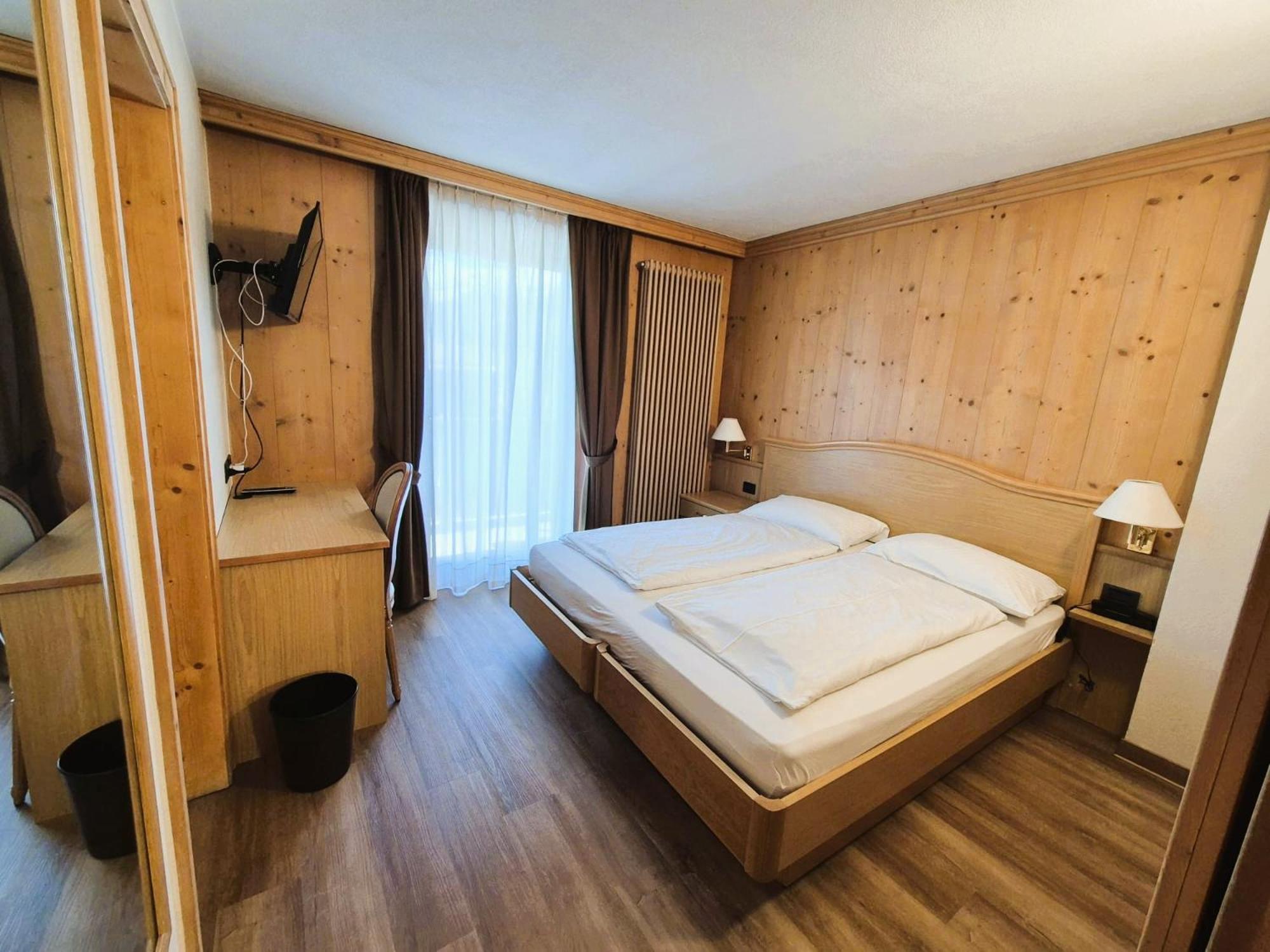 Hotel Angelica Ливиньо Экстерьер фото