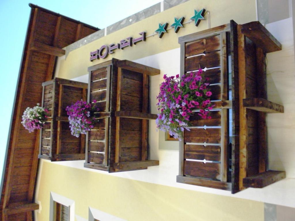 Hotel Angelica Ливиньо Экстерьер фото