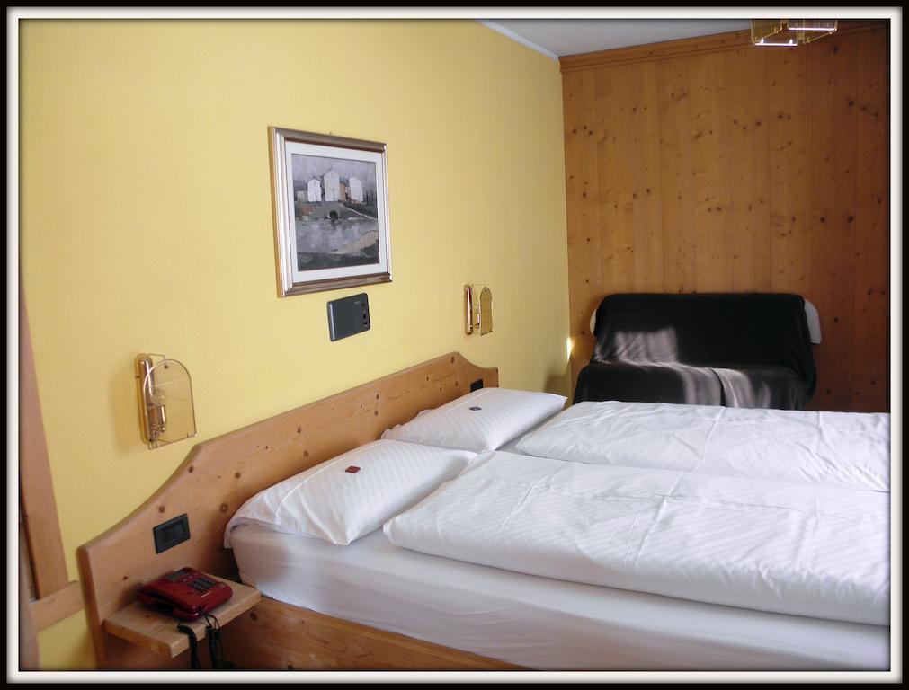 Hotel Angelica Ливиньо Экстерьер фото