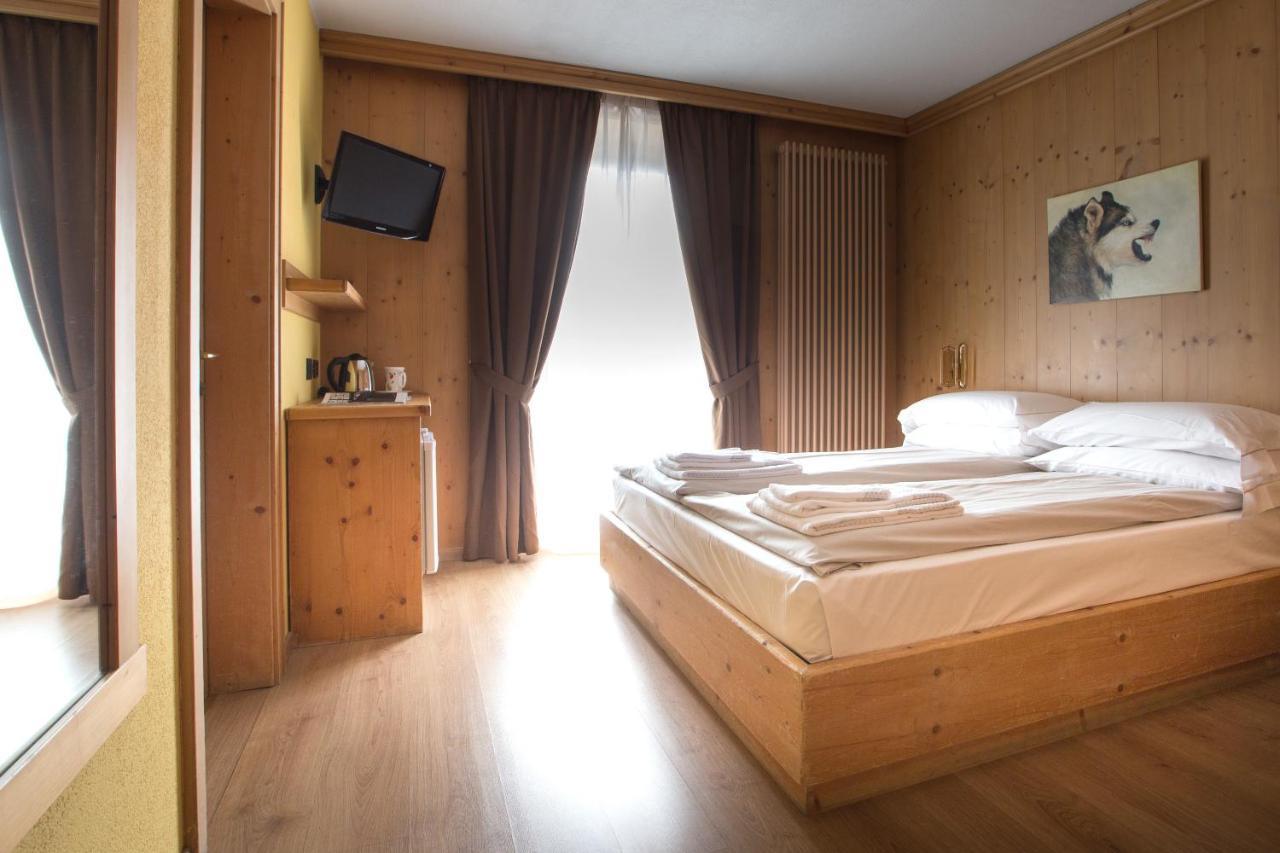 Hotel Angelica Ливиньо Экстерьер фото